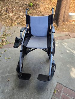Vive Compact Electric Wheelchair – Foldable, Lightweight, Long-Range Mobility Aid ‼️TAKING OFFERS‼️