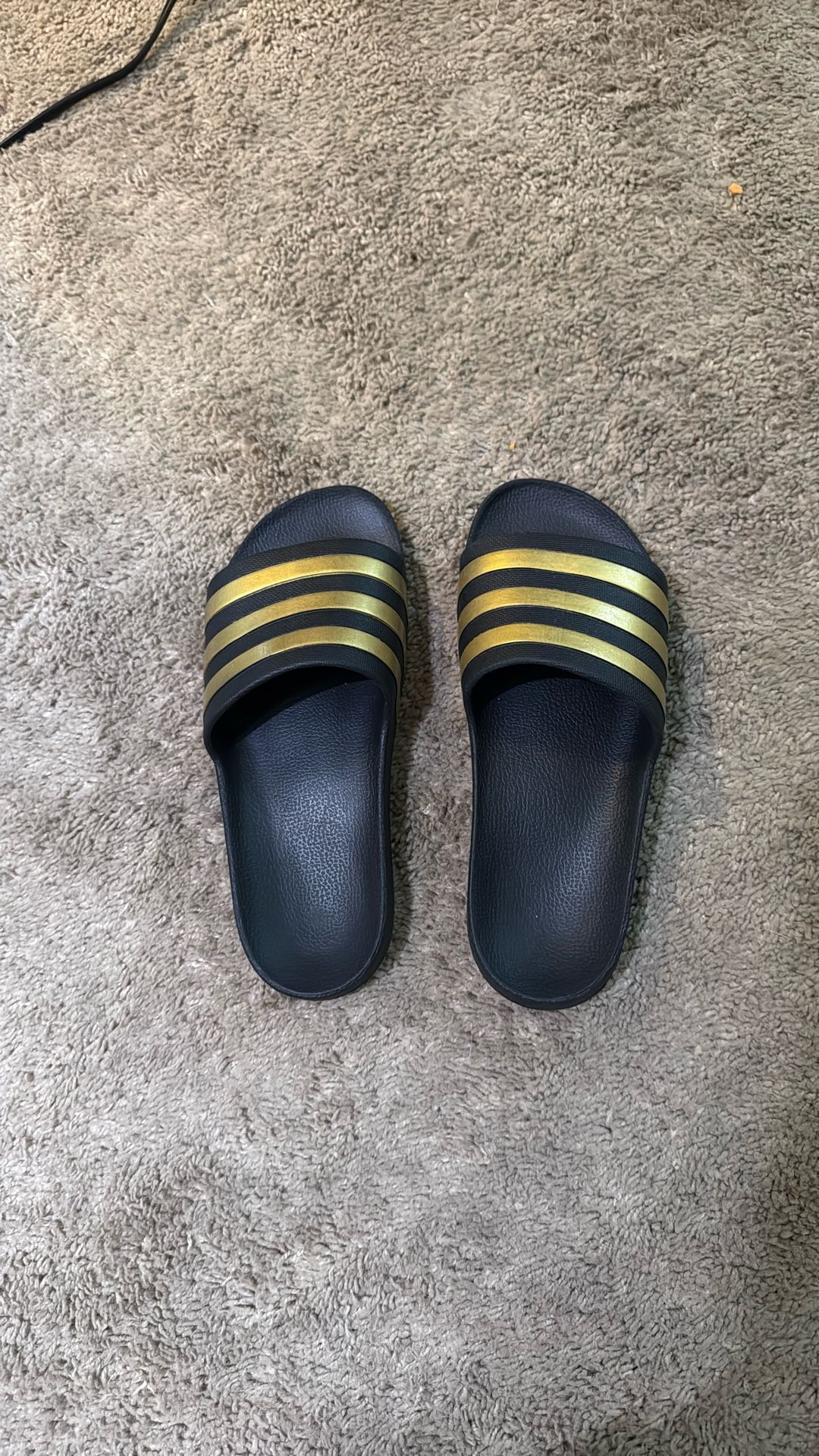 Women’s Adidas size 8 1/2