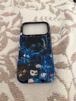 Coraline IPhone 17 case 🎃