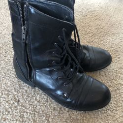 Women Combat Boot Size 7