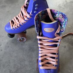 Moxi Beach Bunny Roller Skates - Size 6