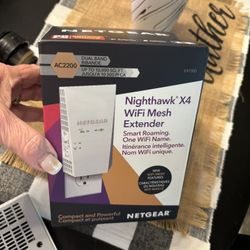 Night Hawk X4 Wifi extender AC2200