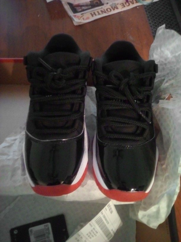 Jordan Retro 11s