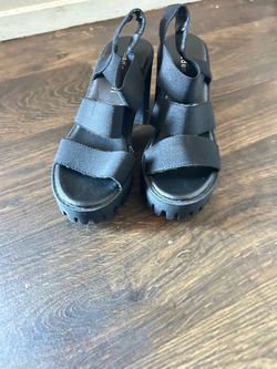 Black Steve Madden sandals heels