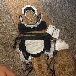 Trickz n treatz “maid you look costume”