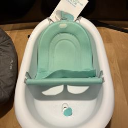Frida Baby Bath