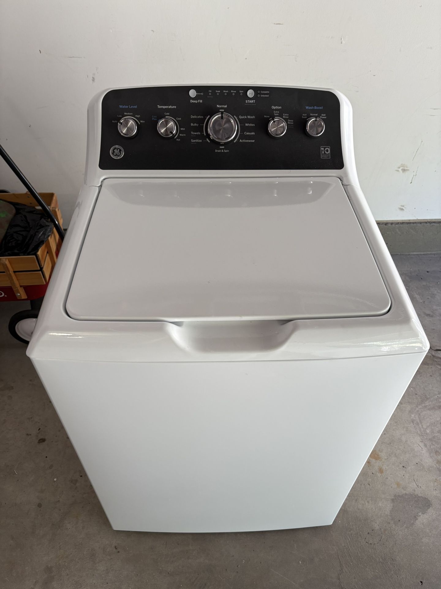 GE Top Load Washing Machine - Works Perfectly - 1 Yr Old