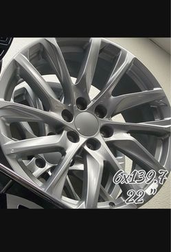 Level up your truck or SUV with a fresh set of 22s! 🛞🔥 ​⚡ Size: 22" 💥 Bolt Pattern: 6x139.7 (6x5.5) 🛻 Fits: Chevy Silverado/Tahoe, GMC Sierra/Yuko