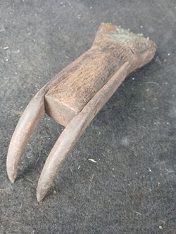 Antique upholstery installation tool forstretching