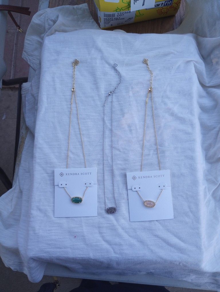 Kendra Scott Necklace