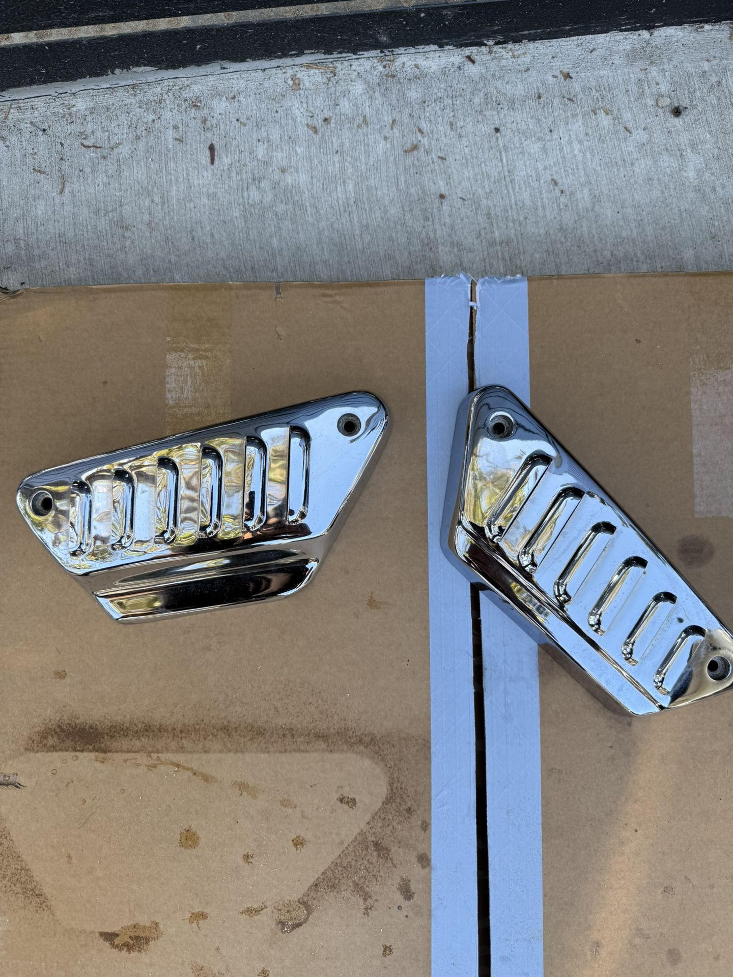 FXR Chrome Louvered Side Covers  