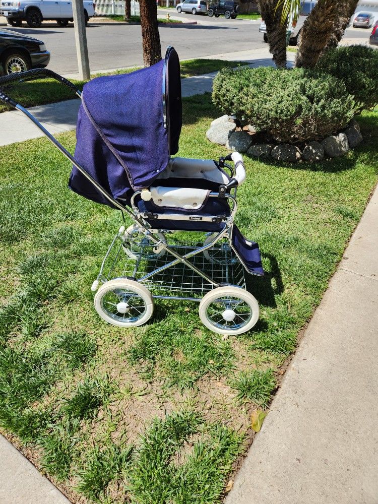 Vintage Emmaljunga Stroller/Bassinet