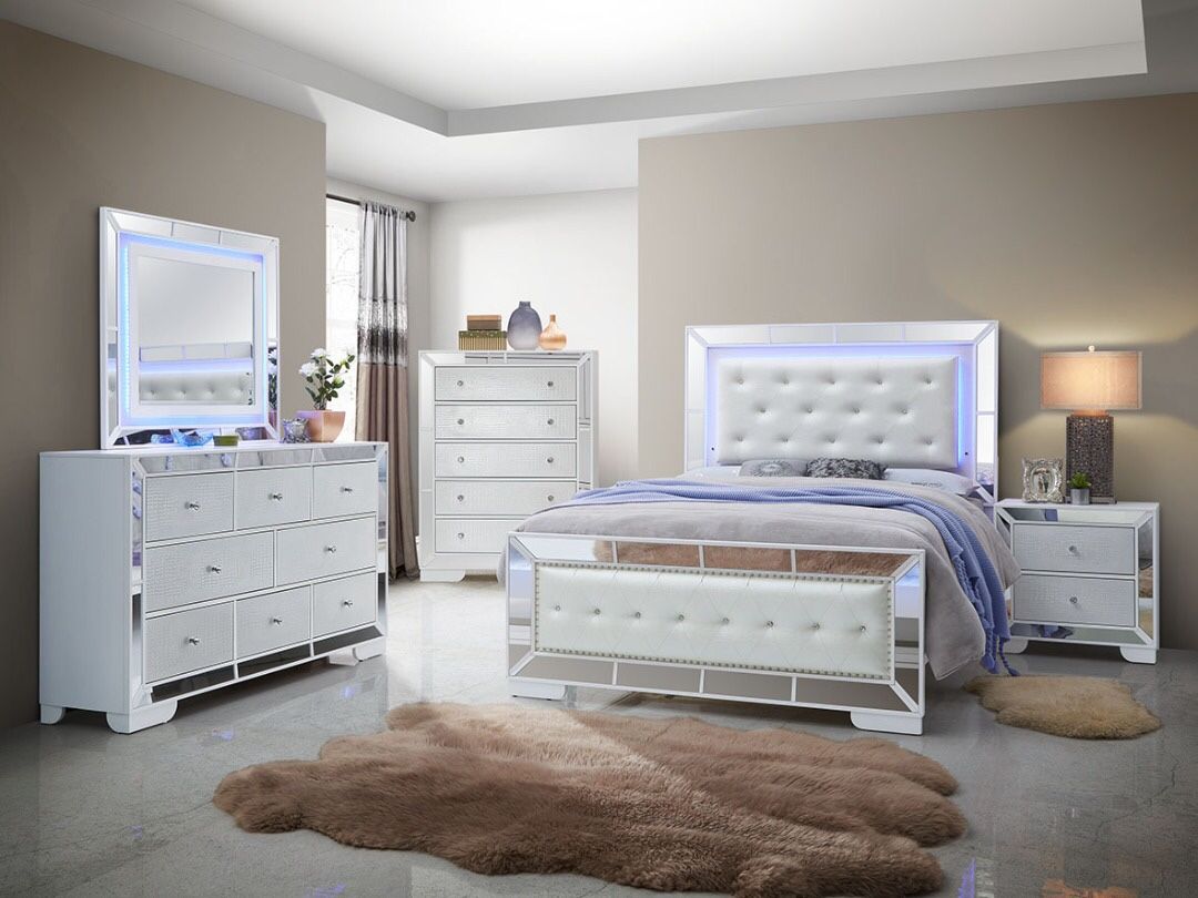 Brand New Queen Size Bedroom Set$1499.financing Available No Credit Needed 