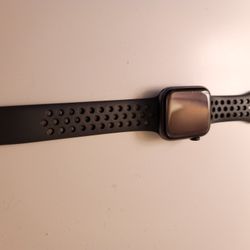 Apple Watch Series 4 Nike Edition LTE 44MM