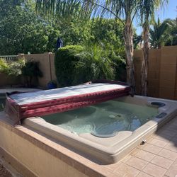 FREE hot tub / Spa