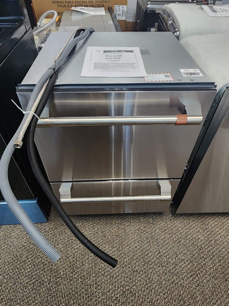 Café 24 in. Stainless Steel Double Drawer
Dishwasher