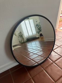 30” Round Black Mirror – Williams‑Sonoma