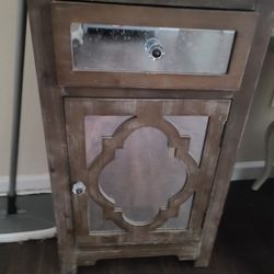 End Table 30 Inches Tall X 19 Inches Wide