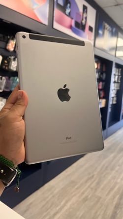 iPad 6th gen 32GB wifi & lte