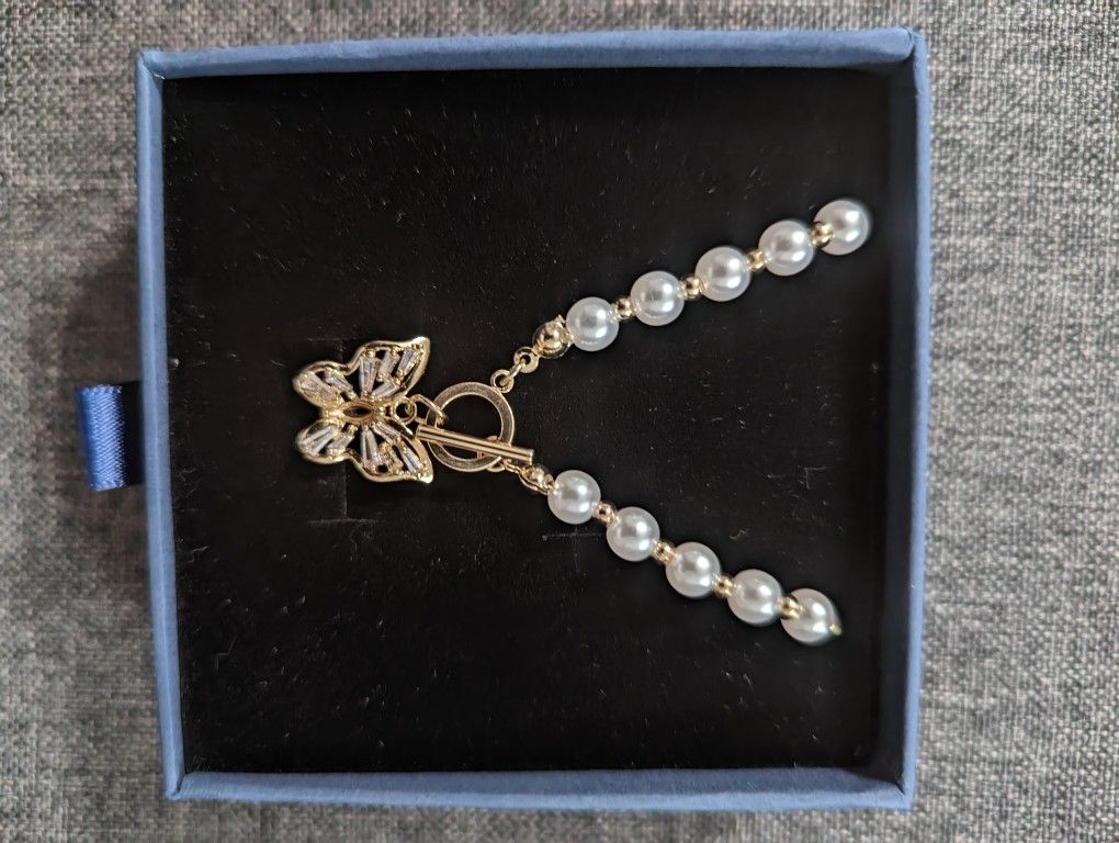 Ella Butterfly Necklace 