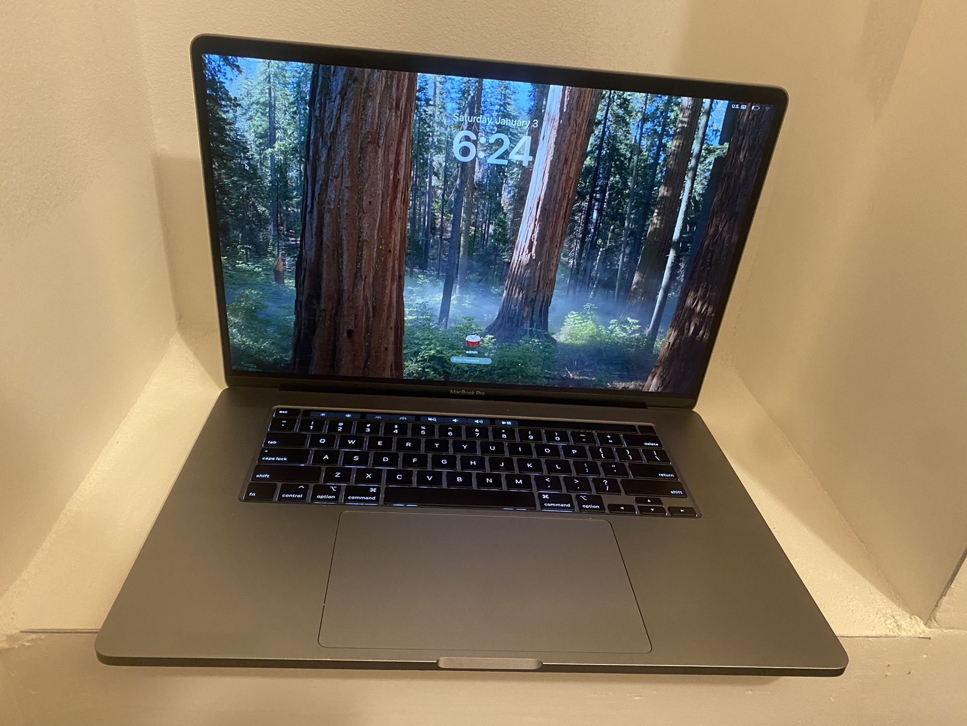 MacBook Pro  Touchbar 2018 $250