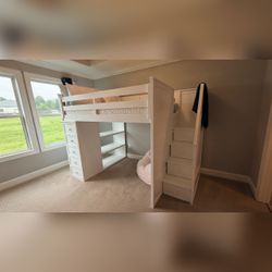 Rooms4kids Full Loft Bed with Stairs and Desk/Chair – Chattanooga, TN