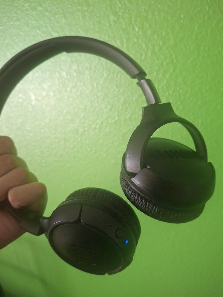 JBL Bluetooth Headphones