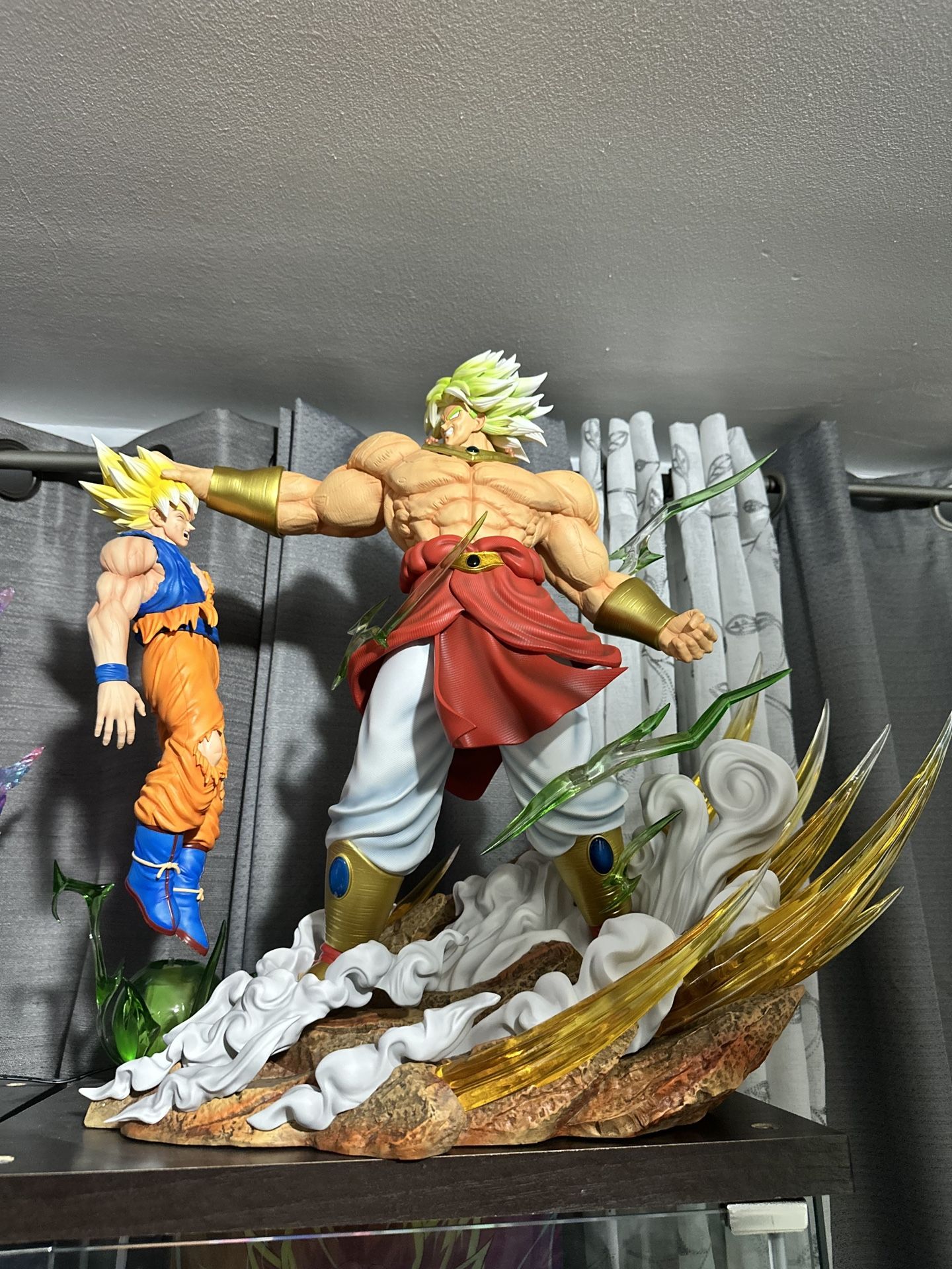 Broly Resine Statue