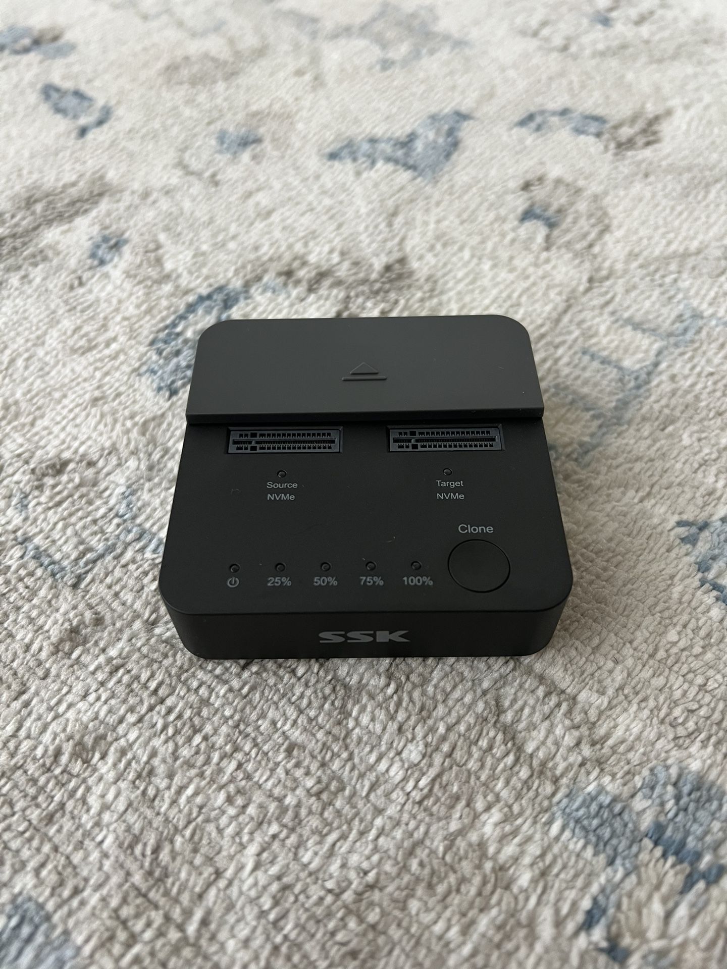 SSK DK201 Dual Bay M.2 NVMe SSD Cloner Dock