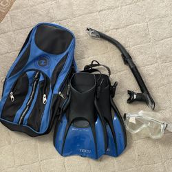 Snorkel Set Fins/Mask/Snorkel