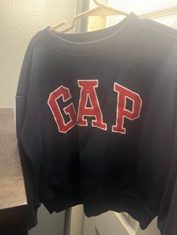 Boys gap sweatshirt