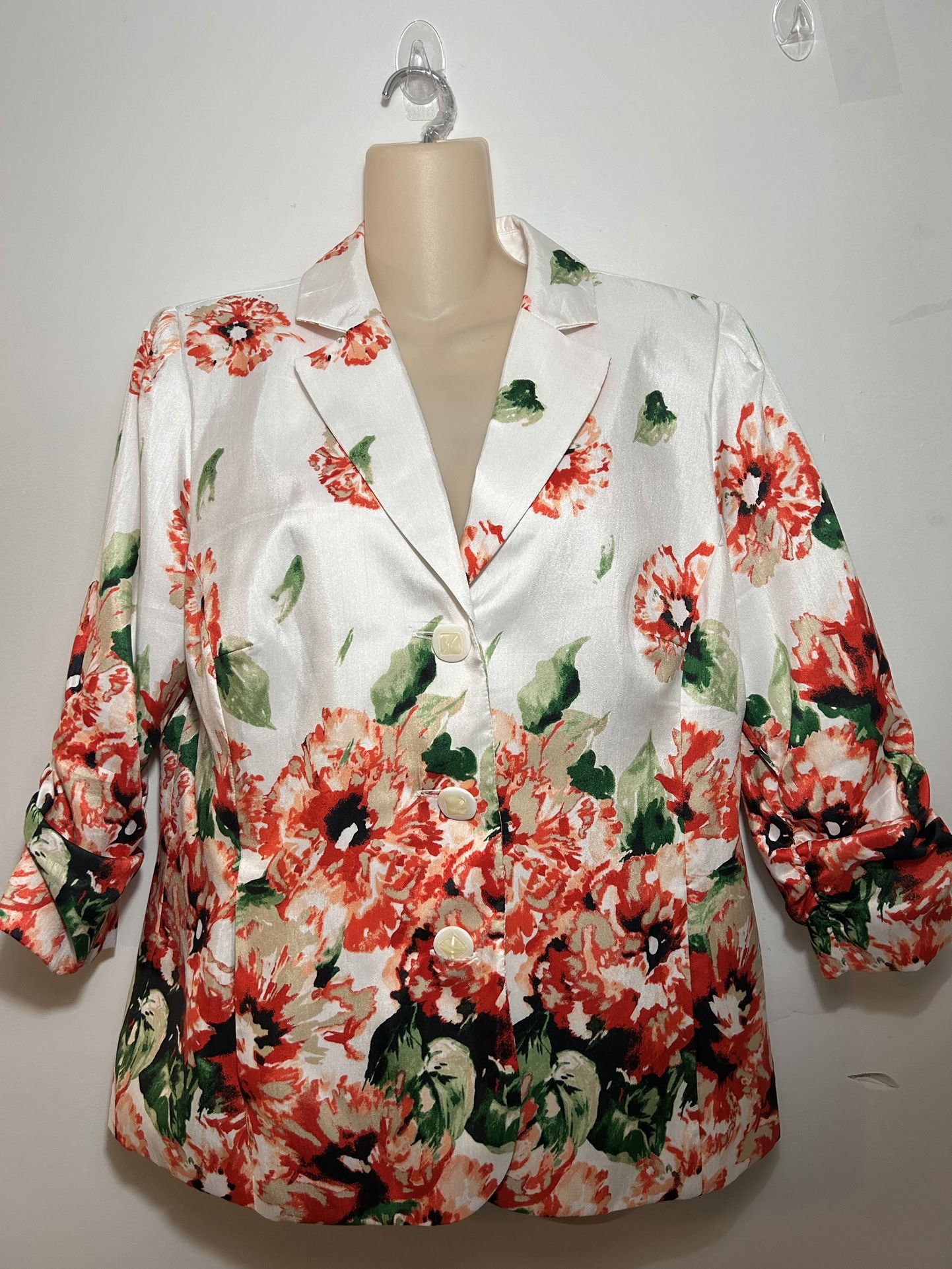 Women's stylish blazer. Size 14. $37.
