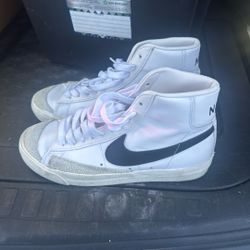 Nike Blazer Mid ’77 Vintage Size 7