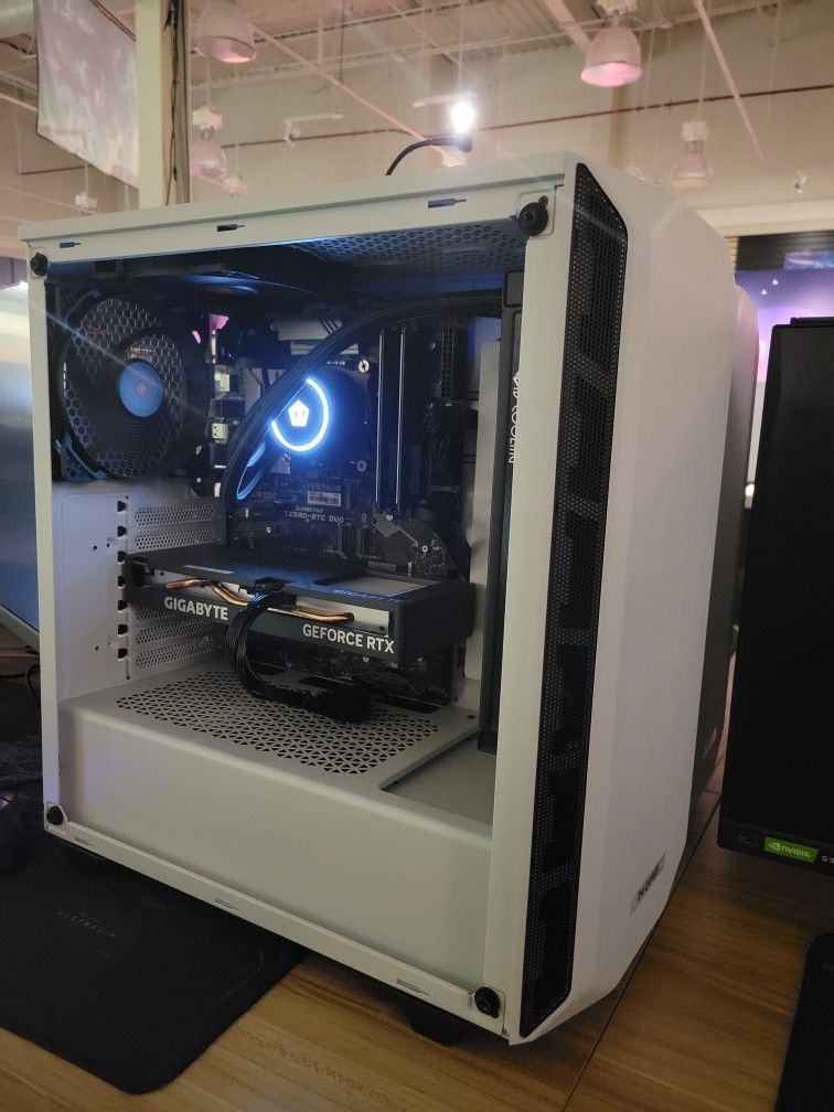 Gaming PC i9-10900KF, Nvidia RTX 4060 Eagle