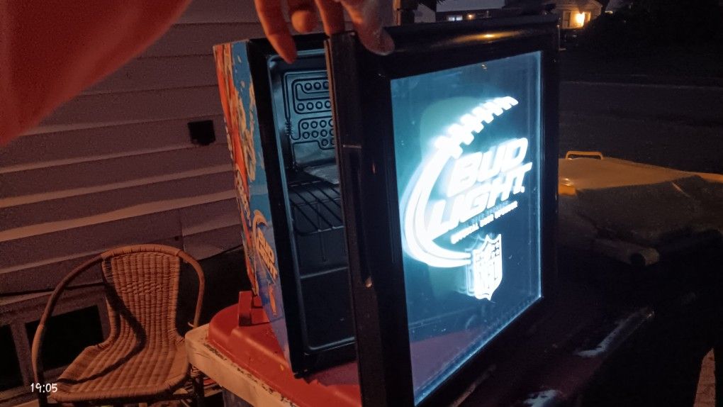 Bud Light Mini Fridge With Door Light
