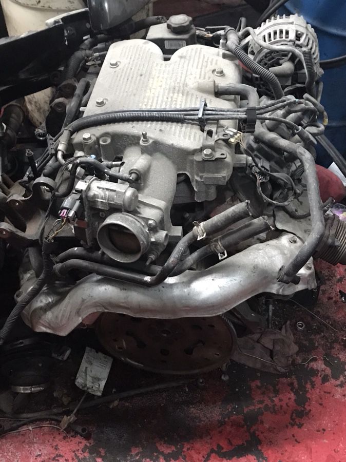 Gm 3500 V6 Motor and Accessories $400