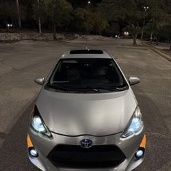 Toyota Prius C 