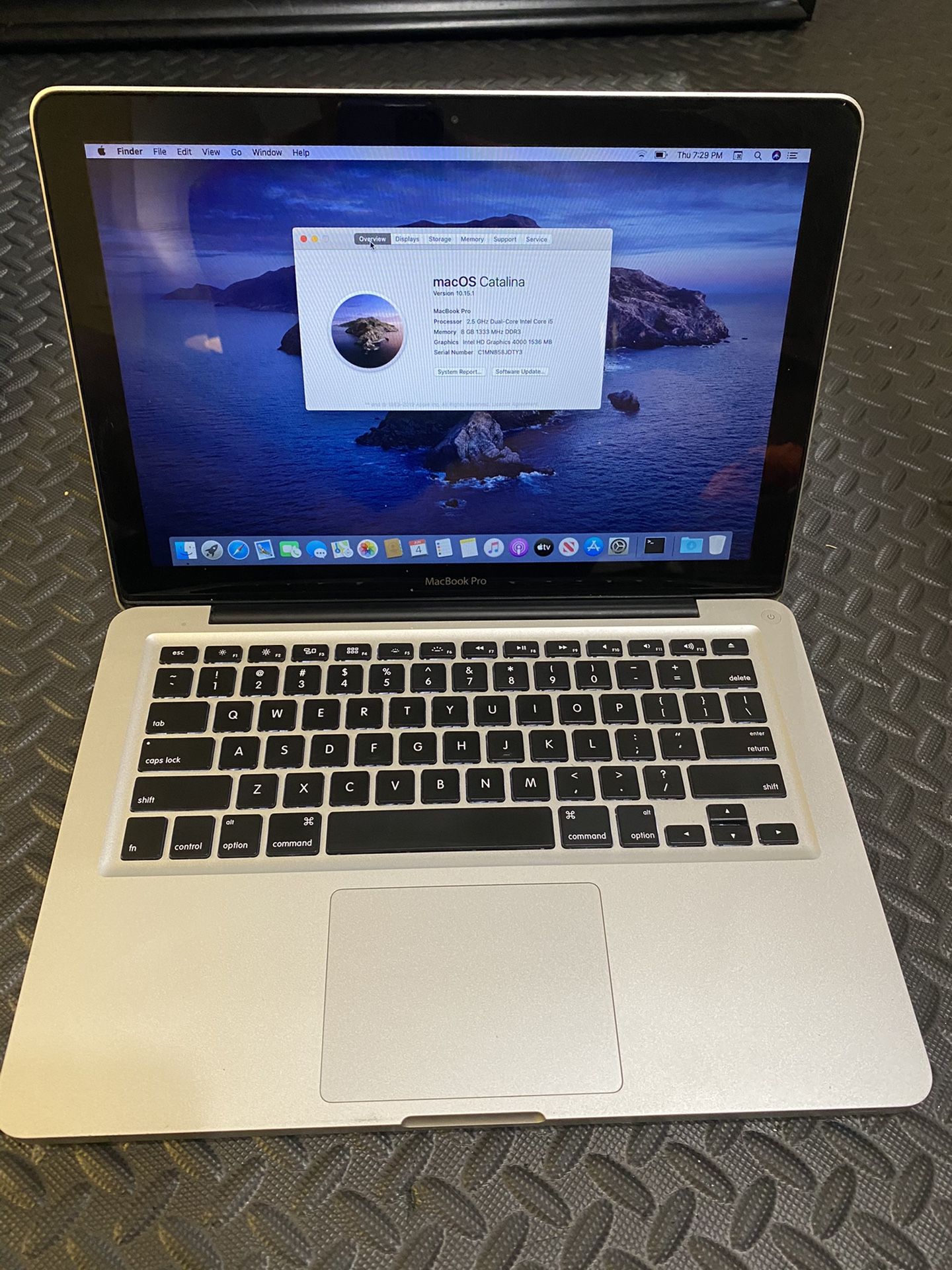 Apple MacBook Pro intel core i5 2.5ghz 8gbRam 500gb HardDrive year 2012