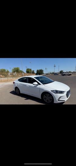 Hyundai Elantra White Sedan