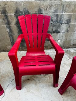Plastic patio chairs 2.00 each, $10.00 all 5 together