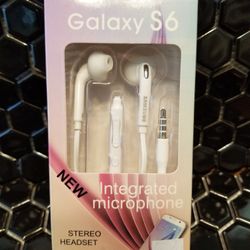 Skullcandy Samsung JVC Apple iPhone
Aux earbuds headphones ear bud many different types of Earbuds  available Bz1