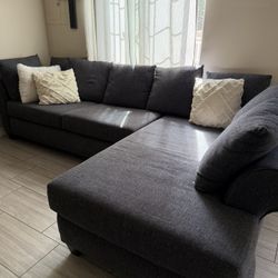 Sectional Couch 