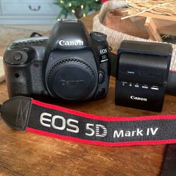 Canon 5d Mark 4 W/ Battery and Canon Charger 
