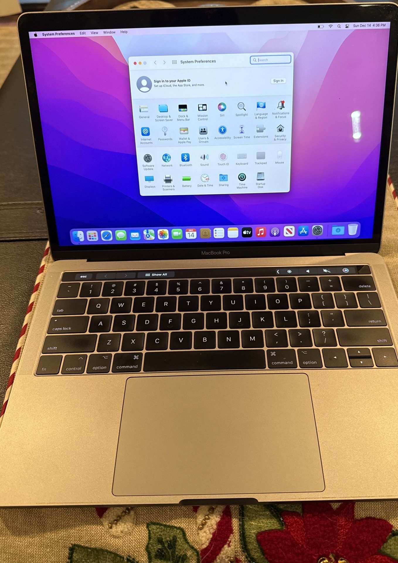 MacBook Pro 13in 256gb