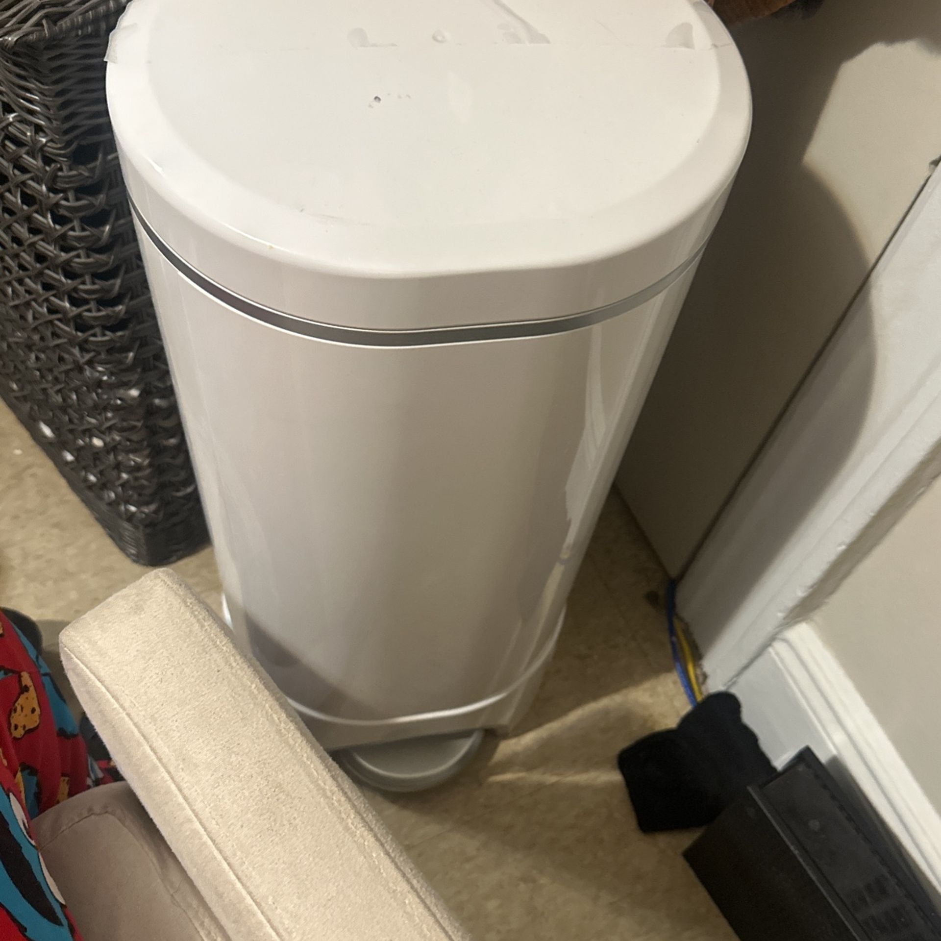 baby diaper pail 