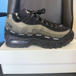 Nike Air Max 95 La Brea Undefeated