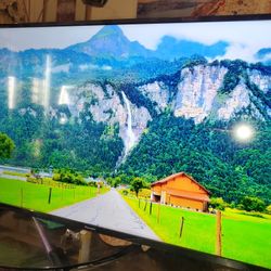 55" Pioneer Xumo Smart Tv 4k Streaming Apps Exellent Quality Pic.  Has Lot Apps Built In  Come With Original Remote 