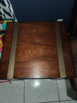 2 End Tables
