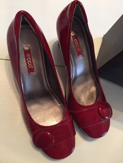 Ecco Retro red heels - New (size 7 1/2)
