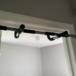 Exercise door pull-up bar for doorway dumbbells 5 10 15 lbs weights for workout